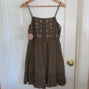 NWT Patrons at Peace Embroidered Summer Dress Sz S